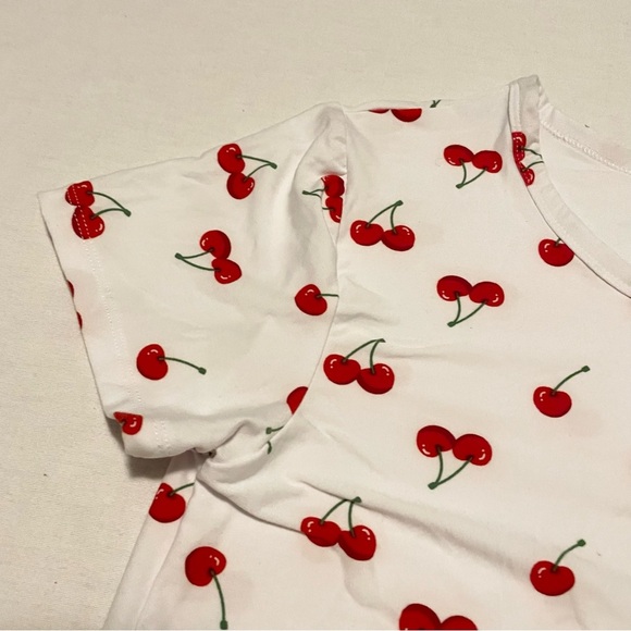 Streetwear Society Cherry Queen Women’s Tshirt Size Medium Shirt - Picture 6 of 16